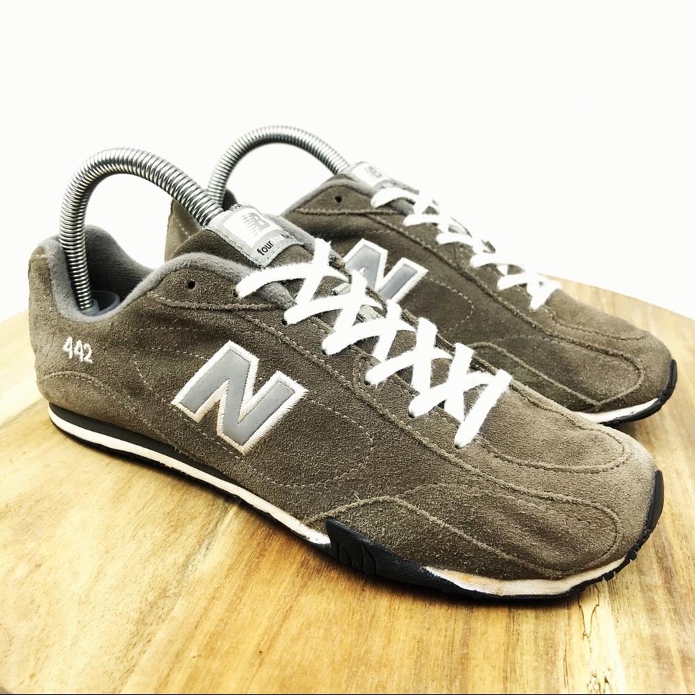 New Balance 442 Gray Sneakers with White Accents - Picture 2 of 8